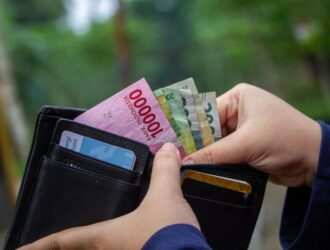 Uang di dalam dompet